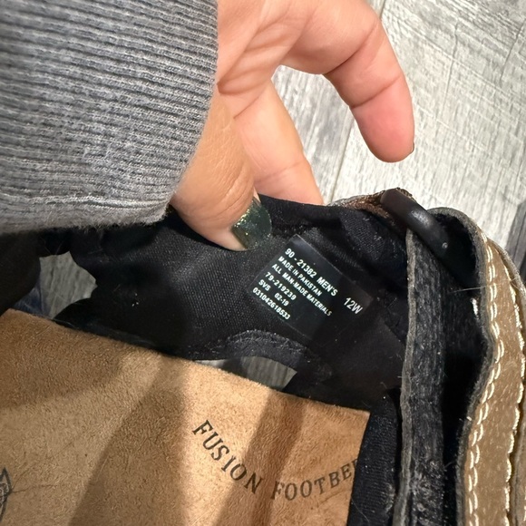 Dockers Black and Tan Men's Sandals - Picture 3 of 3